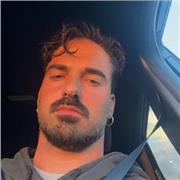 Sono Luis, madrelingua spagnolo e laureato magistrale in Lingue per l’insegnamento di spagnolo e dell'inglese